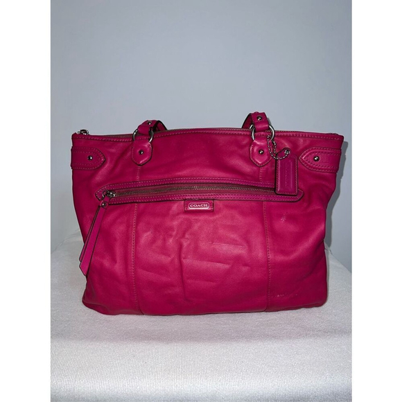 Coach Handbags - VTG COACH Daisy Magenta Leather Emma Shoulder Bag F23973